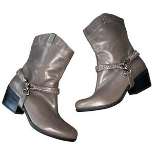 B Makowsky Boots Harness Leather Hudson Heels